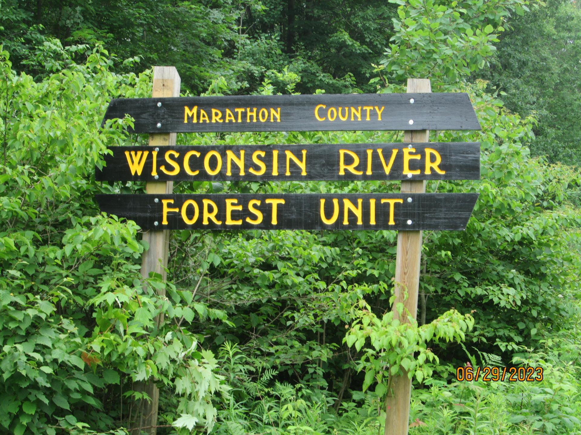 Wi River Sign